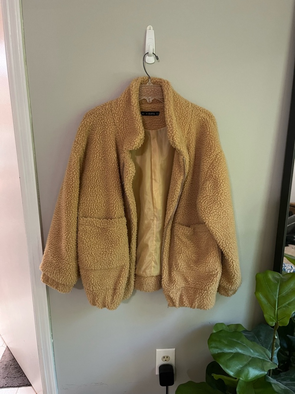 Zaful Plush Sherpa Jacket in Camel Beige size small